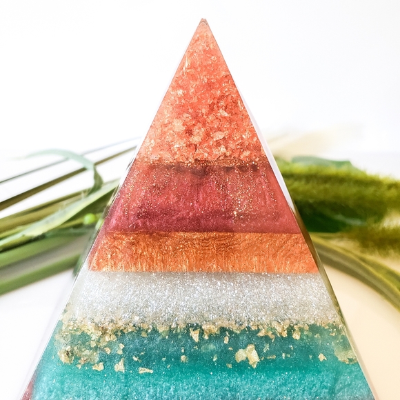 Multi-layer Resin Pyramid, Home Accent,Paperweight - Picture 6 of 11